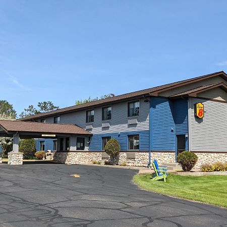 Super 8 By Wyndham Baxter/Brainerd Area Hotel Екстериор снимка