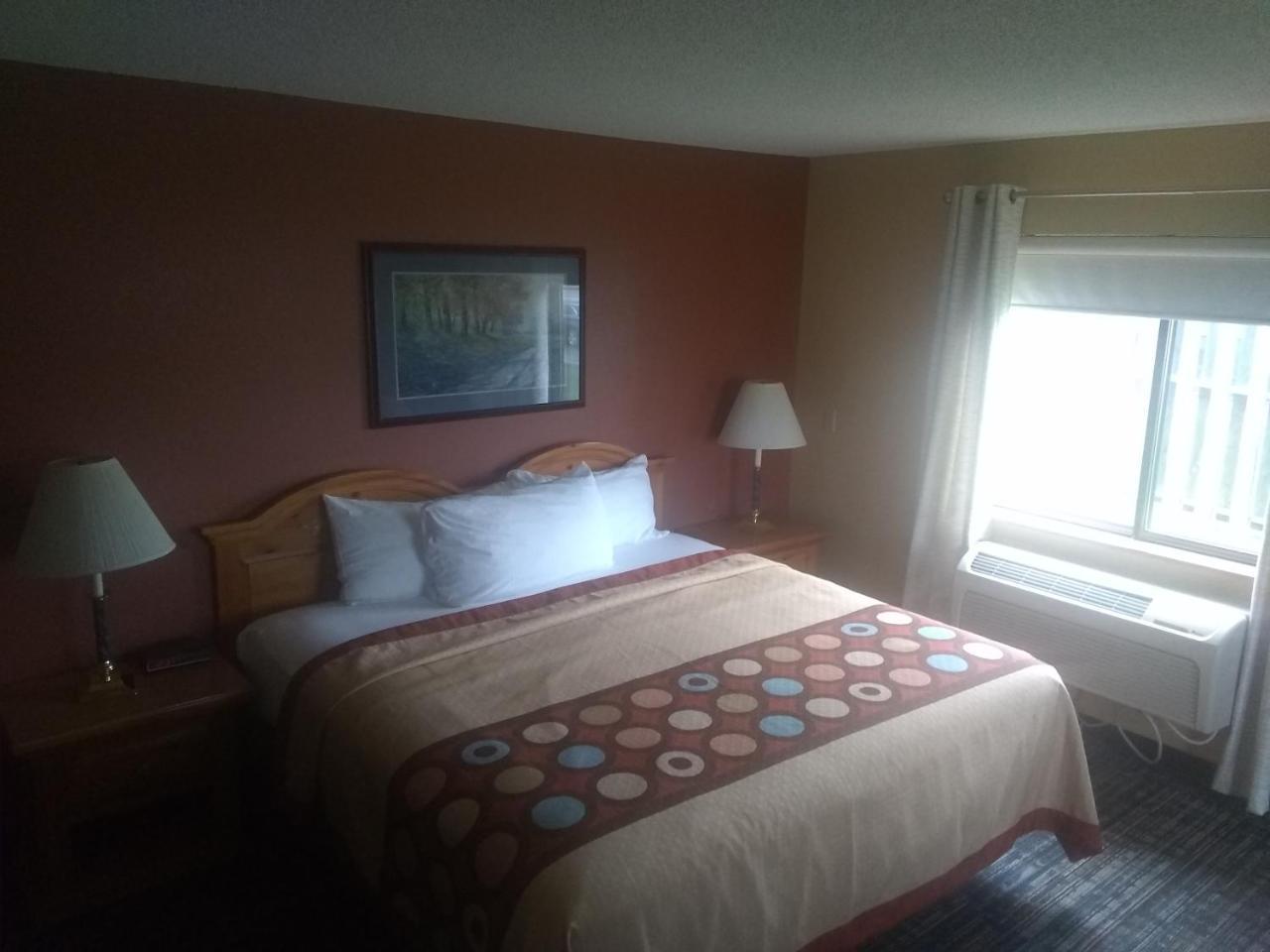 Super 8 By Wyndham Baxter/Brainerd Area Hotel Екстериор снимка