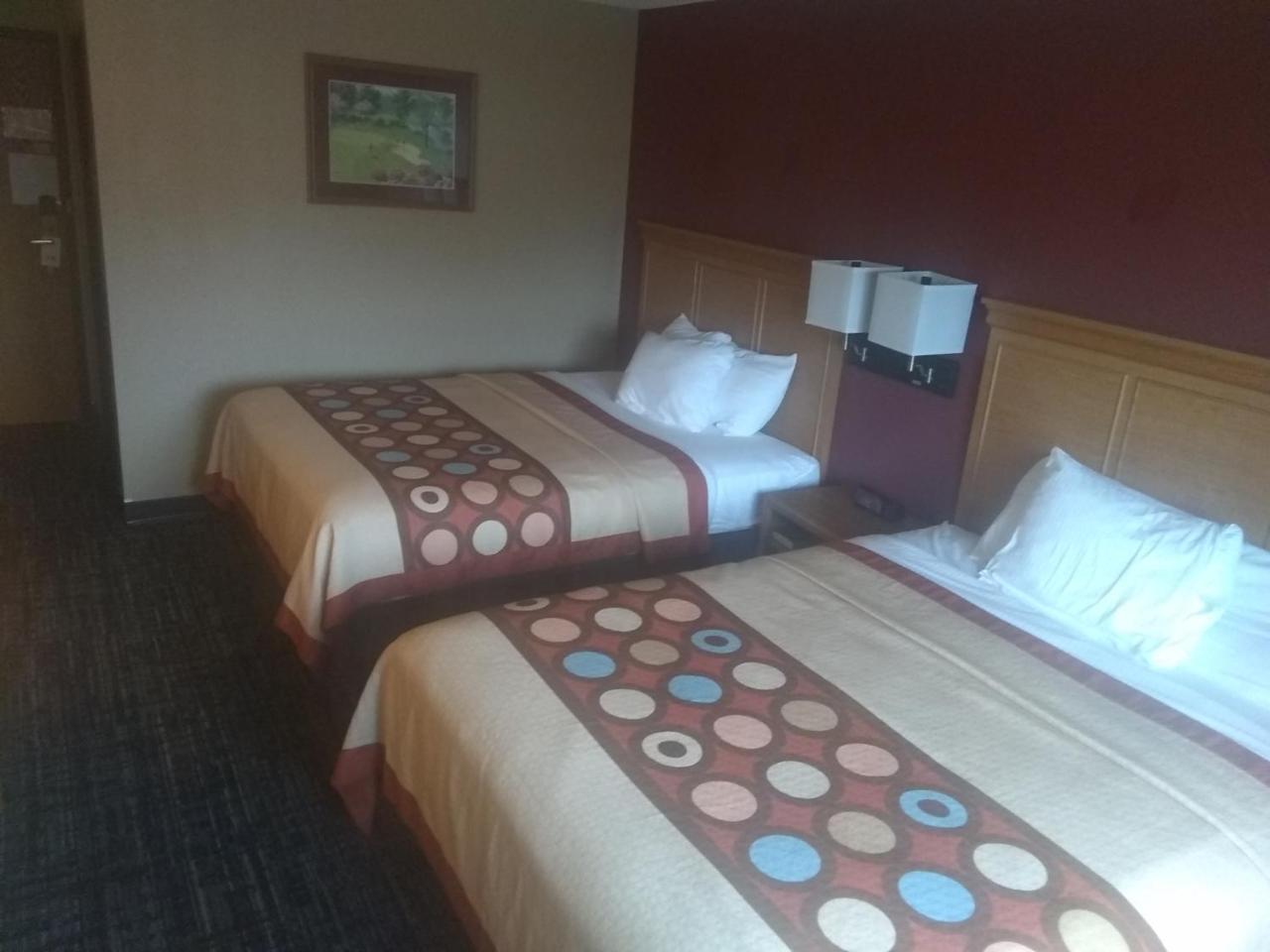 Super 8 By Wyndham Baxter/Brainerd Area Hotel Екстериор снимка